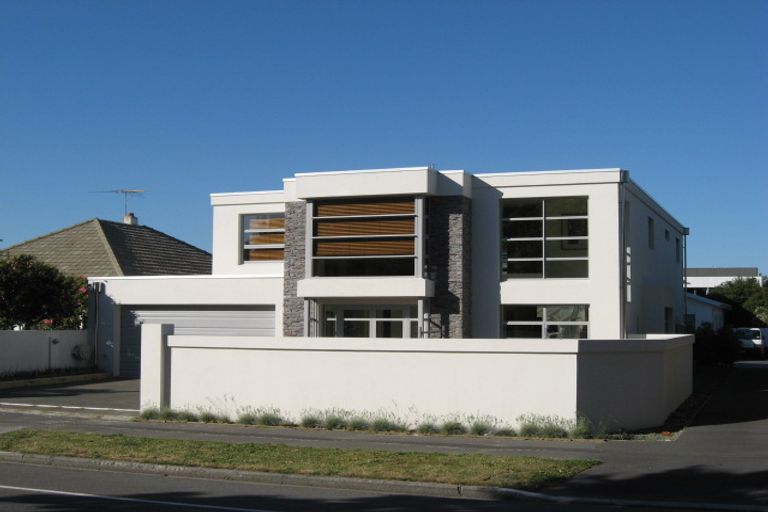 Photo of property in 384a Memorial Avenue, Burnside, Christchurch, 8053