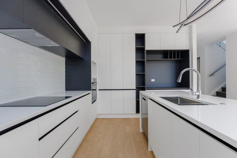 Photo of property in 142 Moore Street, Hillcrest, Auckland, 0627