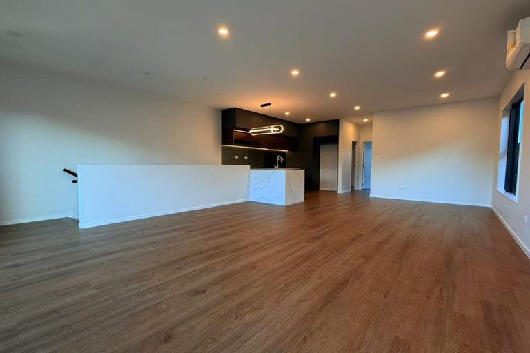 Photo of property in 11 Nerita Place, Long Bay, 0630