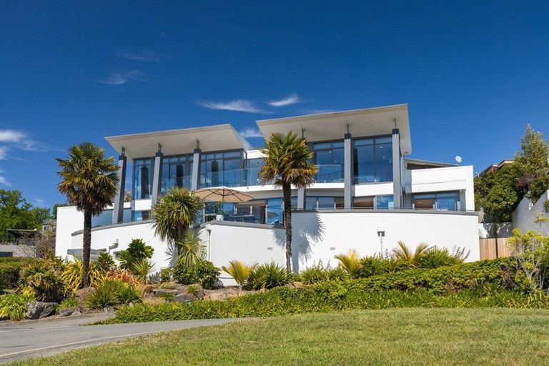 Photo of property in 26 Overdale Drive, Cashmere, Christchurch, 8022