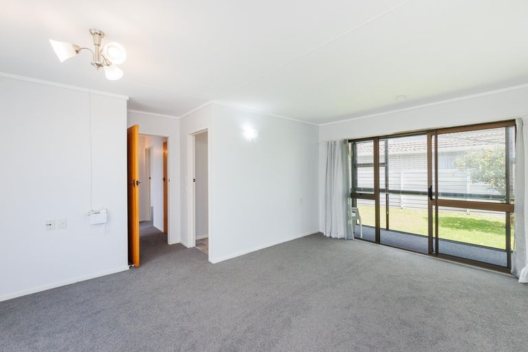 Photo of property in 5 Herbert Avenue, Cloverlea, Palmerston North, 4412