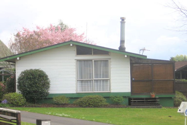 Photo of property in 31 Petrie Street, Pomare, Rotorua, 3015