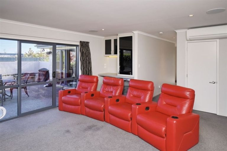 Photo of property in 21 Parklea Avenue, Halswell, Christchurch, 8025