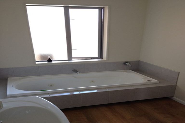 Photo of property in 9 Gillatt Gardens, Halswell, Christchurch, 8025