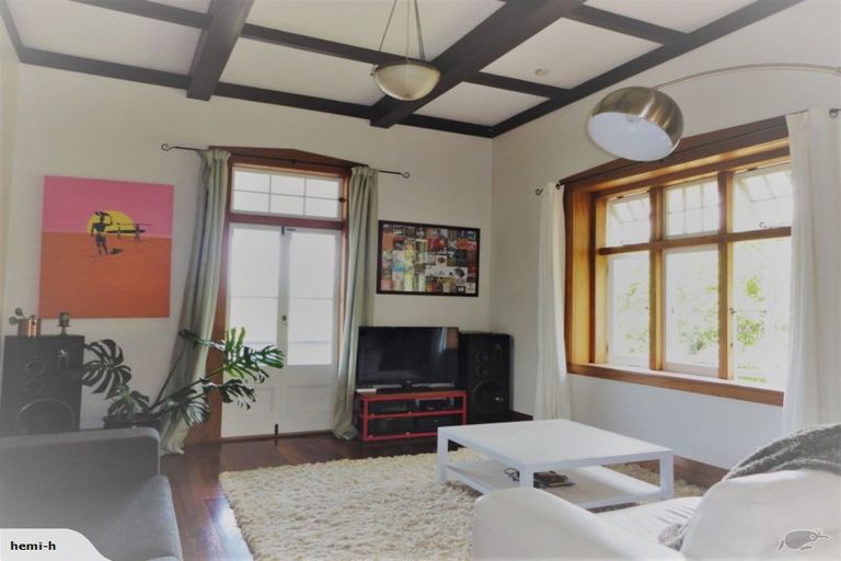 Photo of property in 20 Government Road, Raglan, 3225