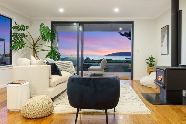 Photo of property in 79 Marine Parade, Paraparaumu Beach, Paraparaumu, 5032