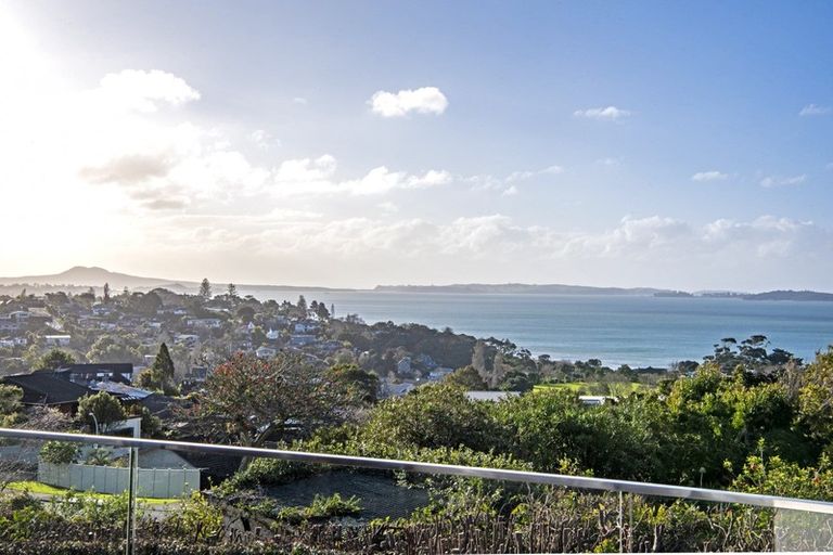 Photo of property in 72 Mellons Bay Road, Mellons Bay, Auckland, 2014