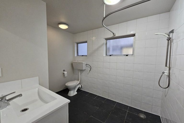 Photo of property in 7/126 Redwood Avenue, Tawa, Wellington, 5028