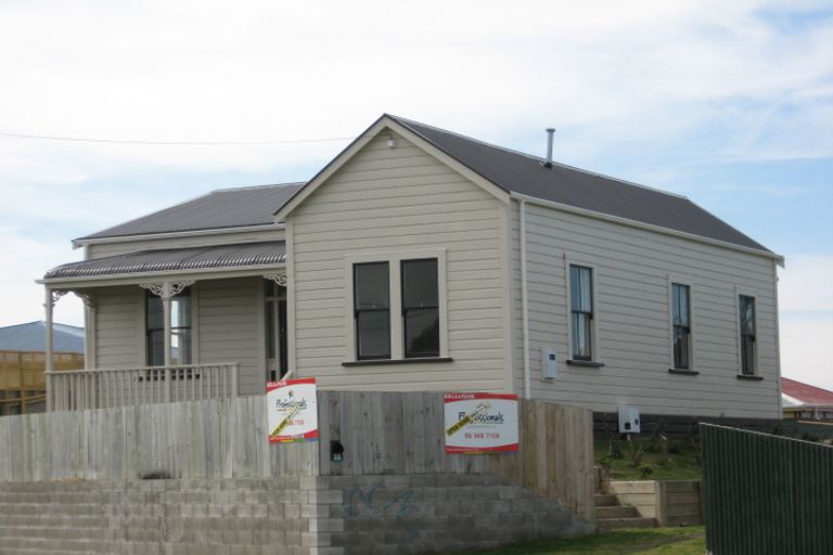 Photo of property in 50 Mosston Road, Castlecliff, Whanganui, 4501