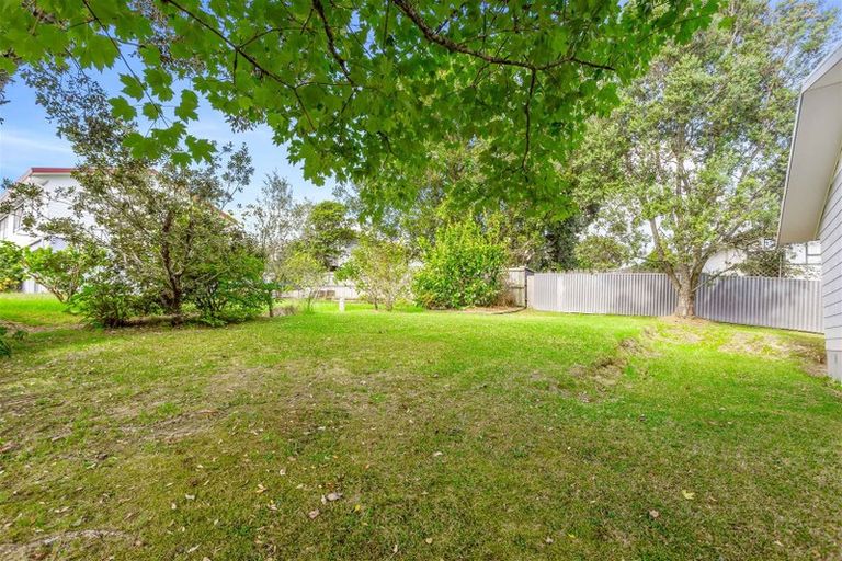 Photo of property in 34 Sungrove Rise, Sunnyvale, Auckland, 0612