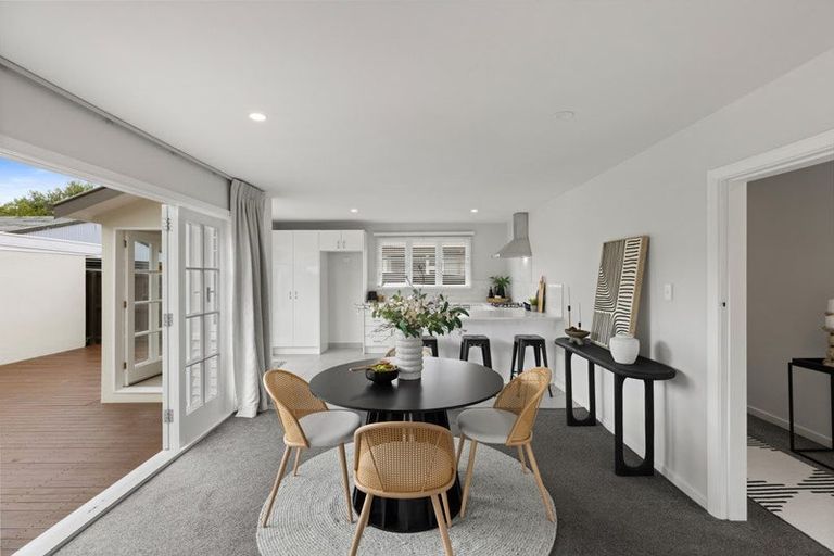 Photo of property in 6 Riverlaw Terrace, Saint Martins, Christchurch, 8022