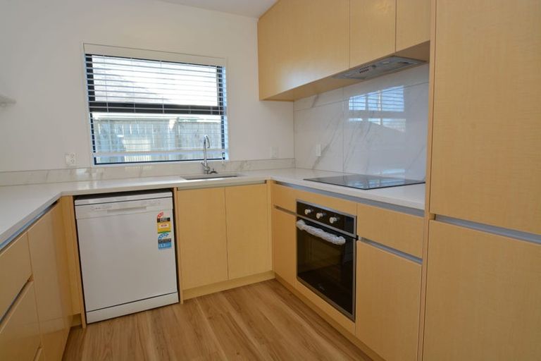 Photo of property in 26a Hutchinsons Road, Bucklands Beach, Auckland, 2014