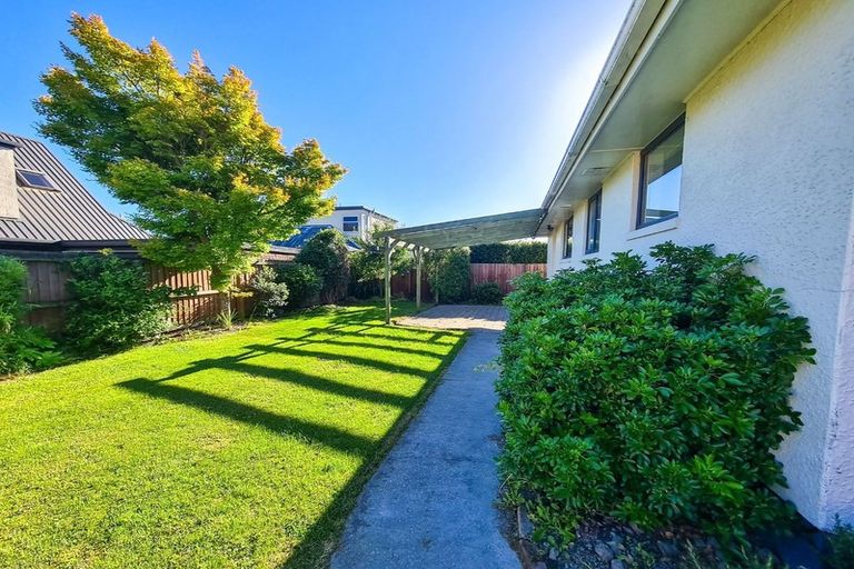 Photo of property in 88 Maidstone Road, Ilam, Christchurch, 8041