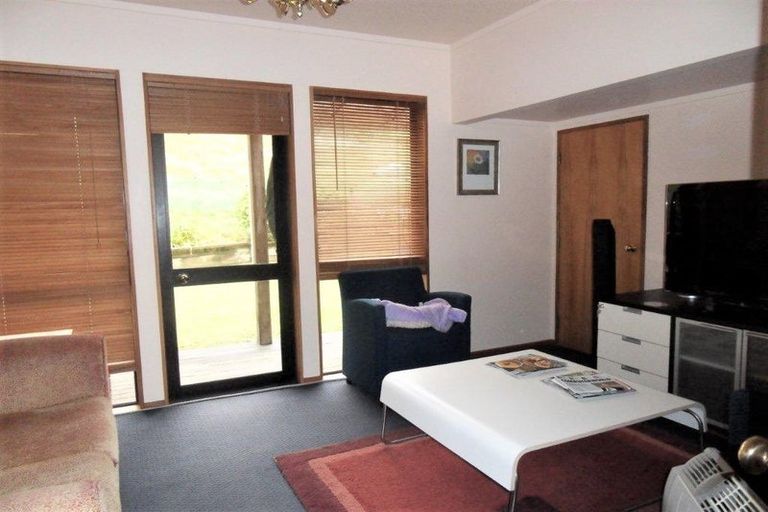 Photo of property in 83 Katherine Mansfield Drive, Whitemans Valley, Upper Hutt, 5371