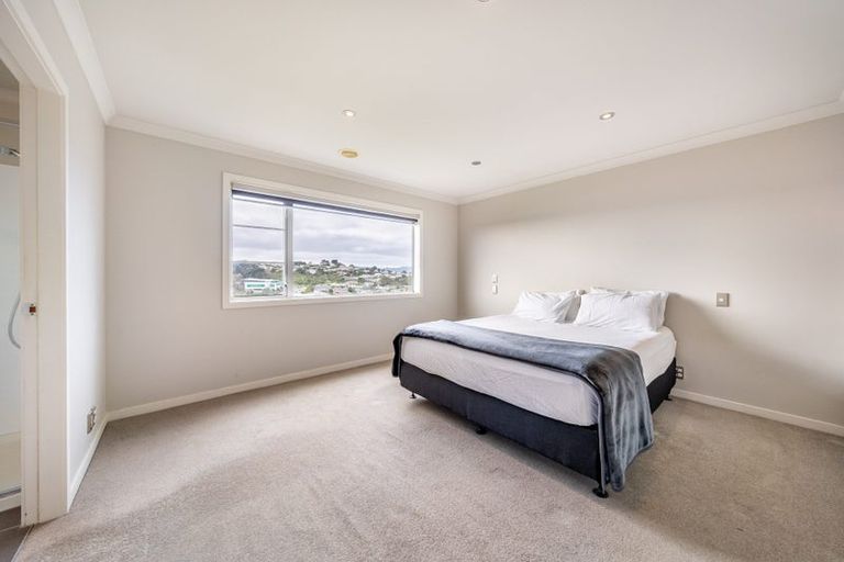 Photo of property in 18 Milford Street, Aotea, Porirua, 5024