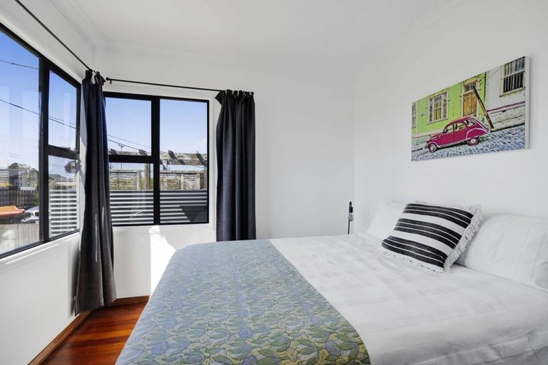 Photo of property in 11 Galt Street, Hawera, 4610