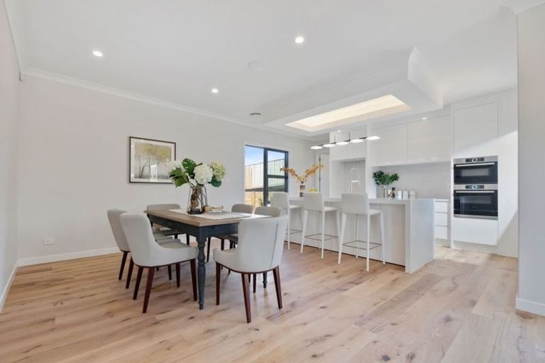 Photo of property in 39 Rathmullen Place, Pinehill, Auckland, 0632