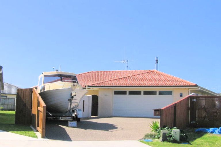 Photo of property in 27 Madeleine Terrace, Papamoa Beach, Papamoa, 3118