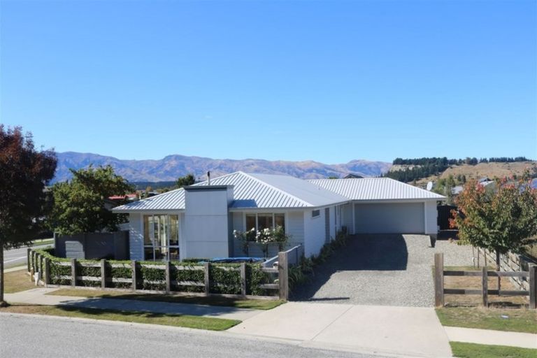 Photo of property in 40 Quinnat Street, Albert Town, Wanaka, 9305
