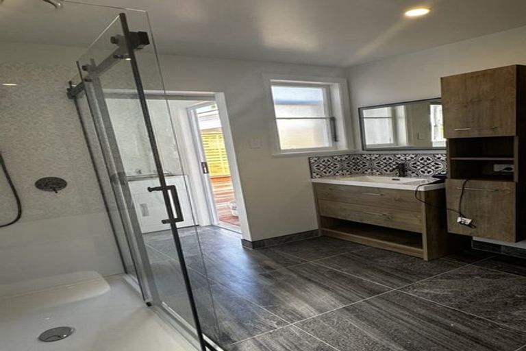 Photo of property in 1/8 Campbell Road, Takapuna, Auckland, 0622