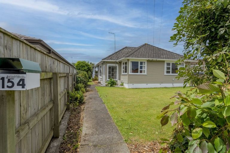 Photo of property in 154 Weraroa Road, Levin, 5510