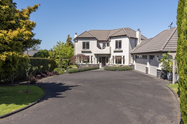 Photo of property in 33 Seymour Road, Mellons Bay, Auckland, 2014