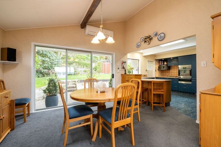 Photo of property in 8 Denholm Road, Hospital Hill, Napier, 4110