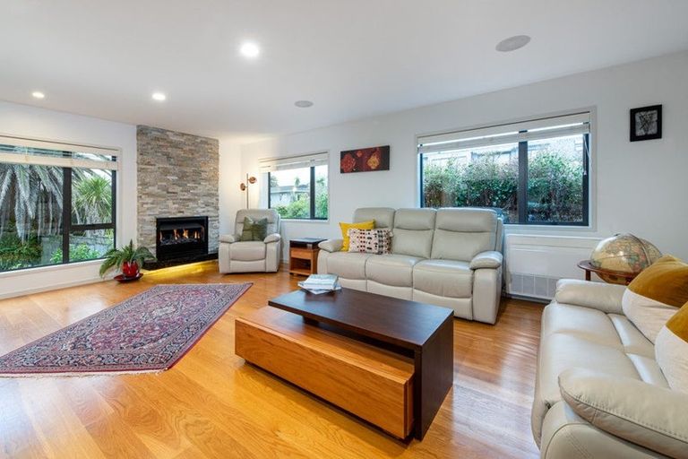 Photo of property in 10 Kowhai Road, Campbells Bay, Auckland, 0630