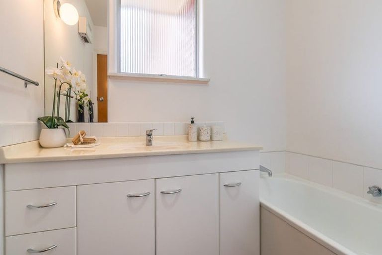 Photo of property in 4 Ernlea Terrace, Cashmere, Christchurch, 8022