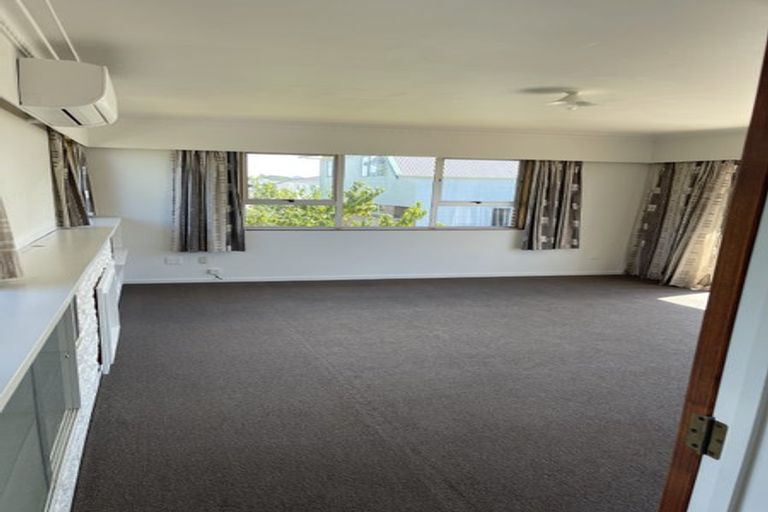 Photo of property in 3 Marama Place, One Tree Point, 0118