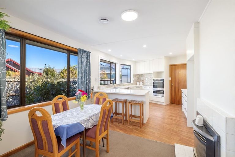 Photo of property in 41a Tintern Avenue, Avonhead, Christchurch, 8042