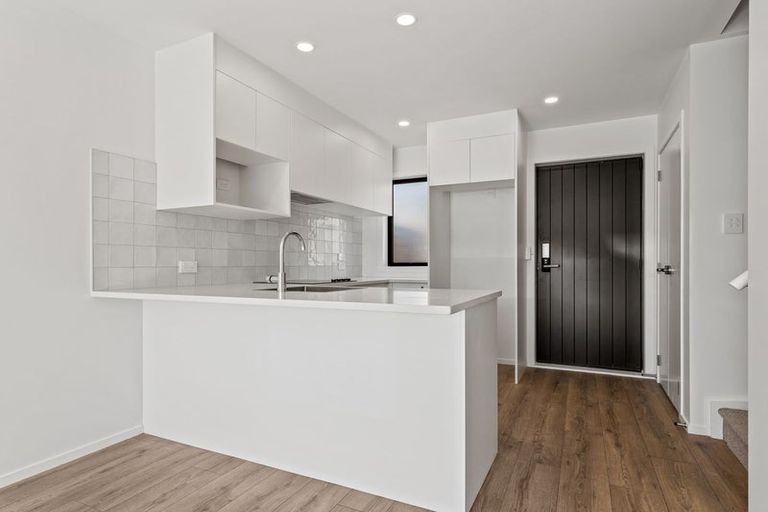 Photo of property in 30/28 Westgate Drive, Westgate, Auckland, 0614