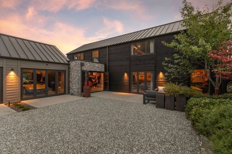 Photo of property in 8 Pendeen Crescent, Jacks Point, Queenstown, 9371