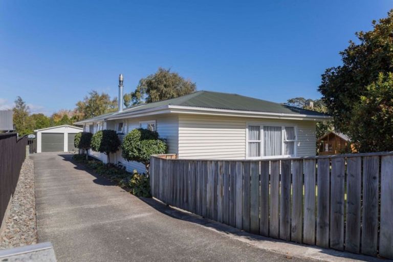 Photo of property in 17 Smith Street, Dannevirke, 4930
