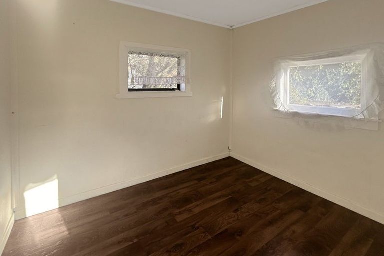 Photo of property in 37 Manuka Street, Castlecliff, Whanganui, 4501