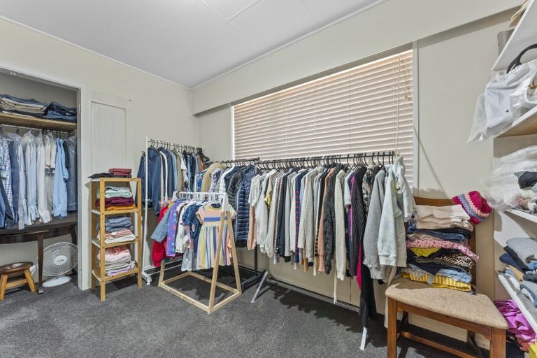 Photo of property in 100 Huxley Street, Pahiatua, 4910