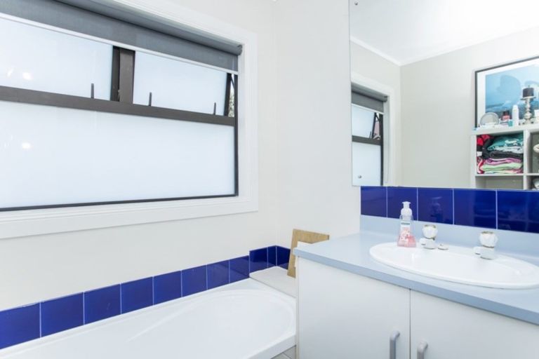 Photo of property in 52 Awapuni Road, Awapuni, Gisborne, 4010