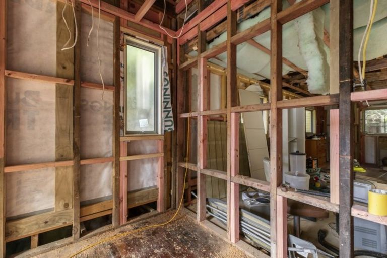 Photo of property in 37 Western Road, Laingholm, Auckland, 0604