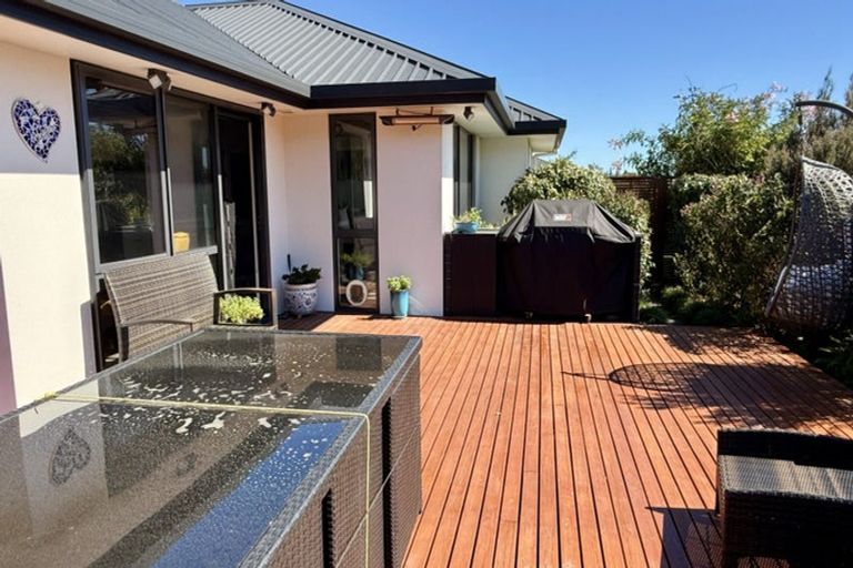 Photo of property in 3 Huntaway Close, Stoke, Nelson, 7011