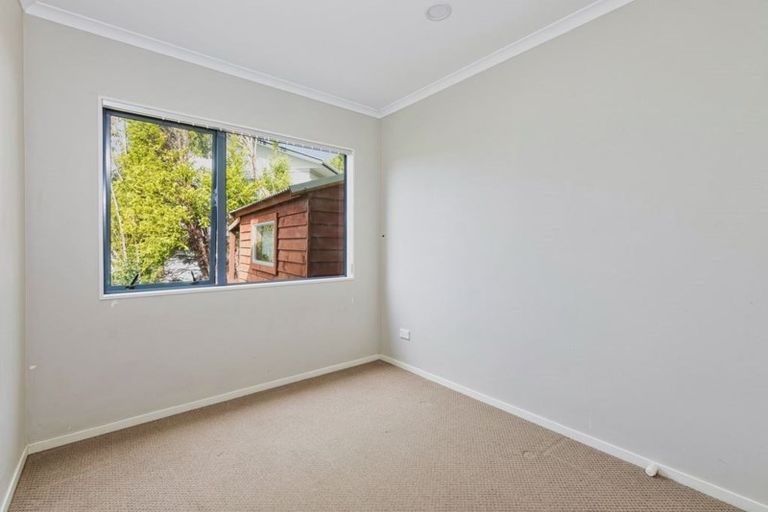 Photo of property in 56 Parrs Cross Road, Henderson, Auckland, 0612