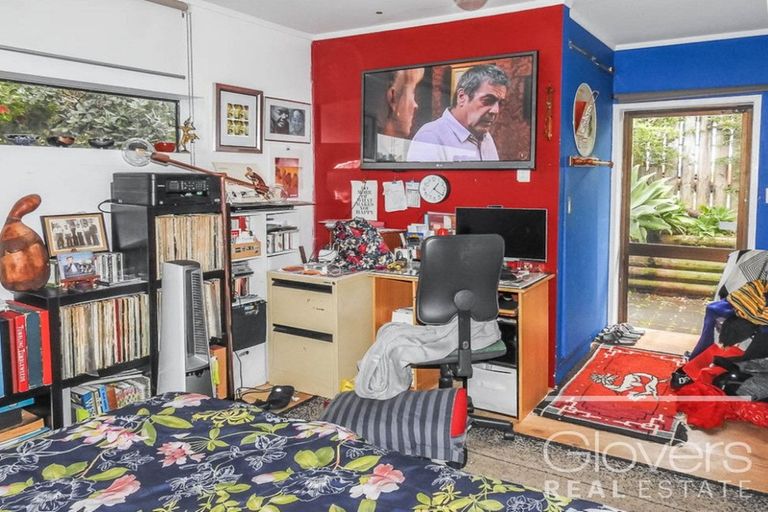 Photo of property in 1/4219 Great North Road, Glendene, Auckland, 0602