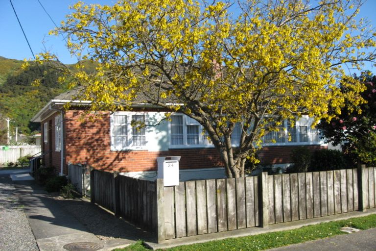 Photo of property in 24 Bauchop Road, Waterloo, Lower Hutt, 5011