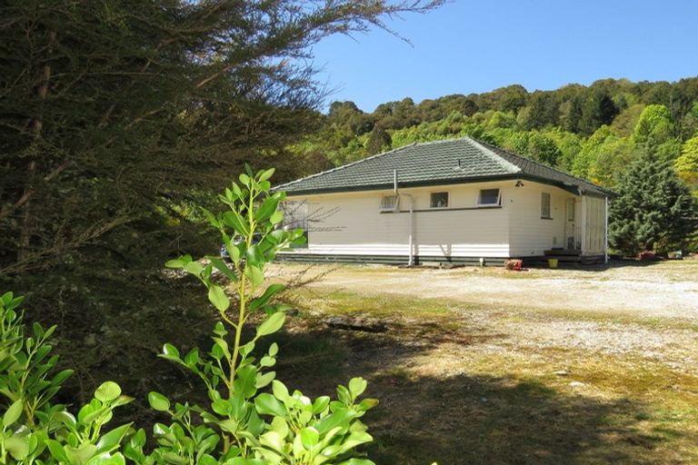 Photo of property in 2c-d Dunn Street, Reefton, 7830