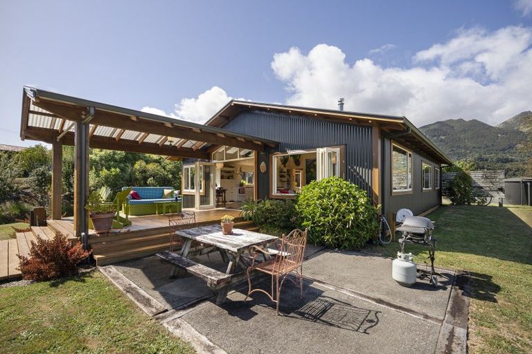 Photo of property in 11 Boyle Street, Clifton, Takaka, 7183