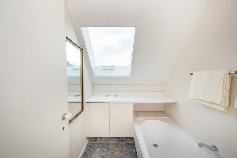 Photo of property in 104a Russell Street, Palmerston North, 4414