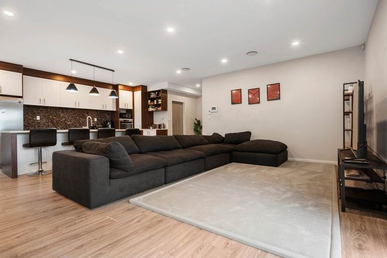 Photo of property in 4 Kearney Place, Massey, Auckland, 0614