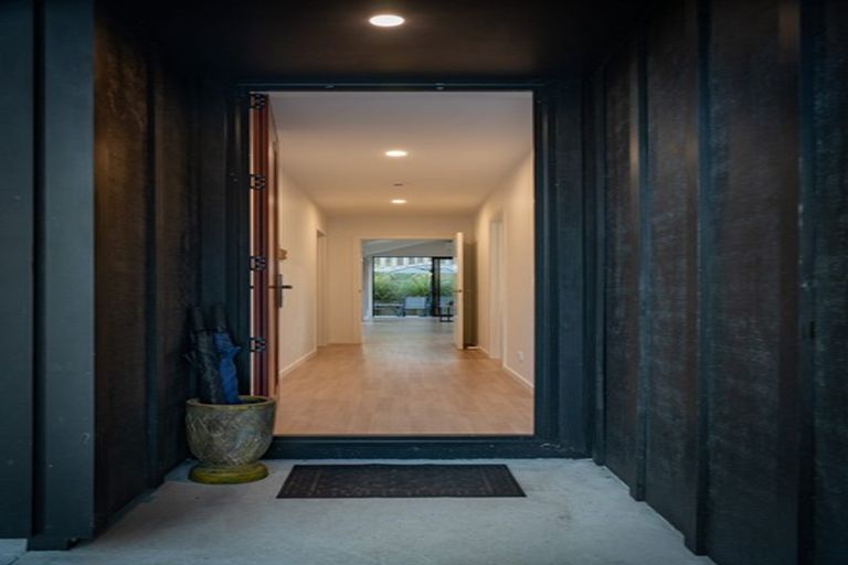 Photo of property in 52 Red Cottage Drive, Lake Hayes, Queenstown, 9304