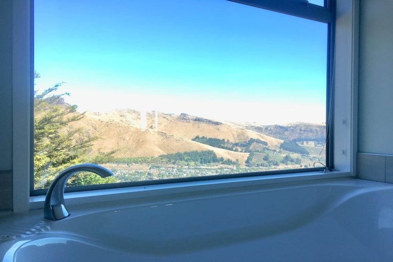 Photo of property in 9 Plains View, Mount Pleasant, Christchurch, 8081