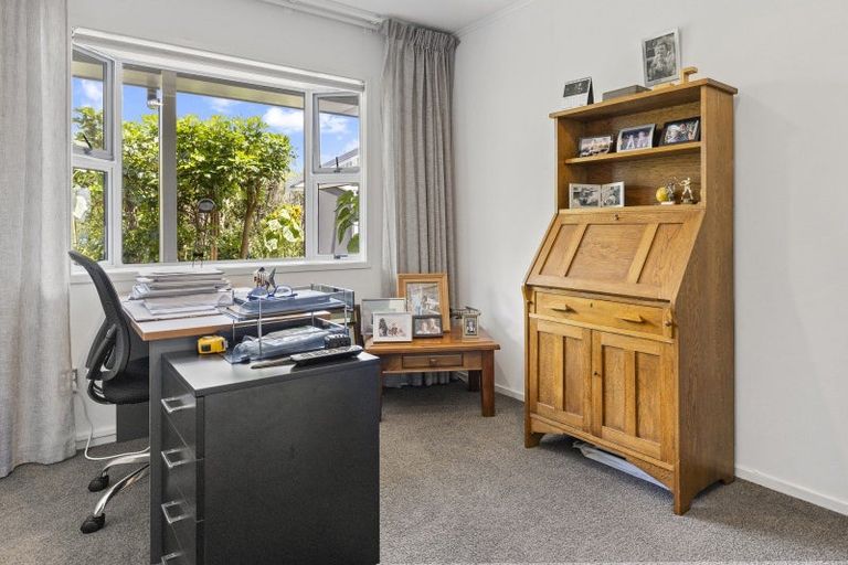 Photo of property in 358 Lake Terrace, Two Mile Bay, Taupo, 3330