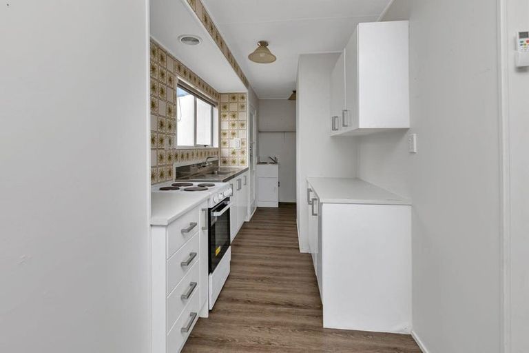 Photo of property in 28 Moki Place, Ruakaka, 0116